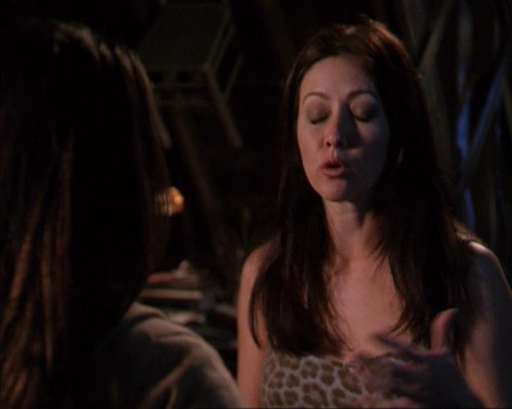 Charmed-Online-dot-net_309SleuthingWithTheEnemy1153.jpg