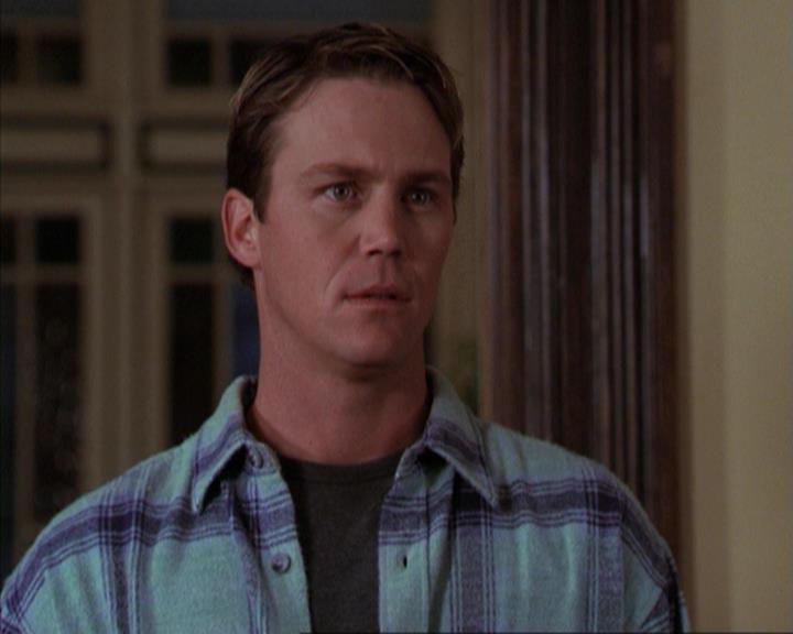 Charmed-Online-dot-net_309SleuthingWithTheEnemy1237.jpg