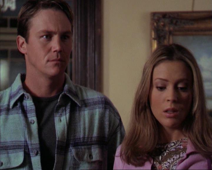 Charmed-Online-dot-net_309SleuthingWithTheEnemy1262.jpg