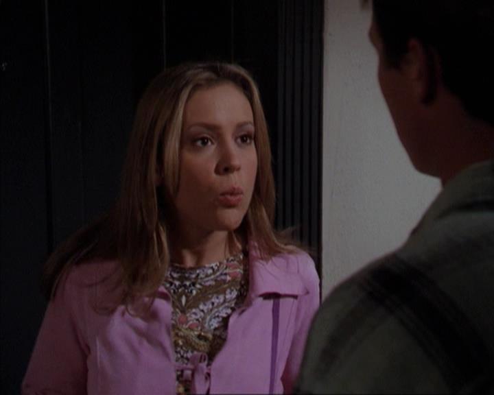 Charmed-Online-dot-net_309SleuthingWithTheEnemy1275.jpg