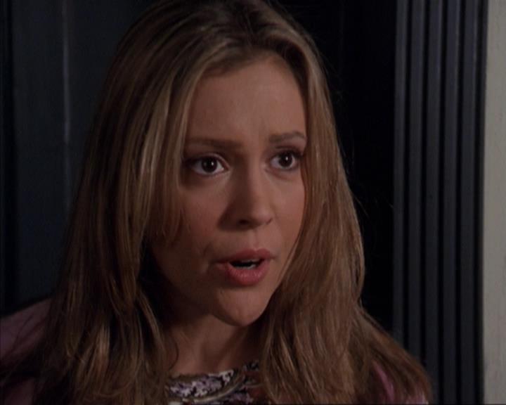 Charmed-Online-dot-net_309SleuthingWithTheEnemy1283.jpg