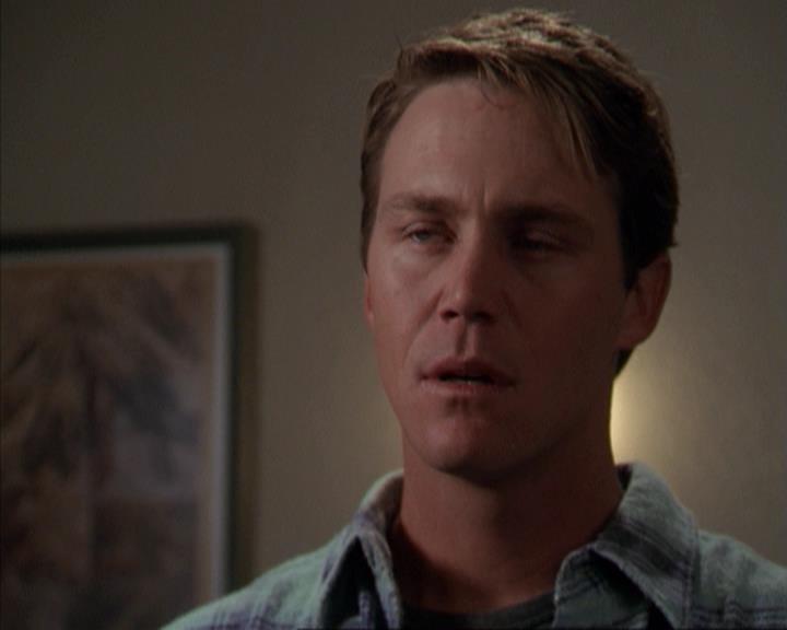 Charmed-Online-dot-net_309SleuthingWithTheEnemy1297.jpg