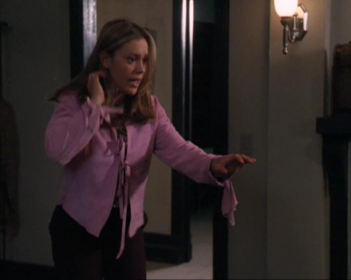 Charmed-Online-dot-net_309SleuthingWithTheEnemy1349.jpg