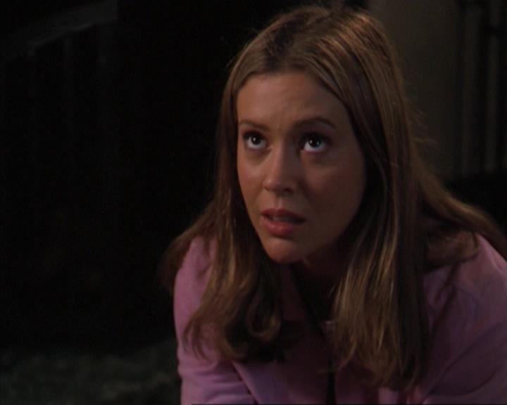 Charmed-Online-dot-net_309SleuthingWithTheEnemy1364.jpg