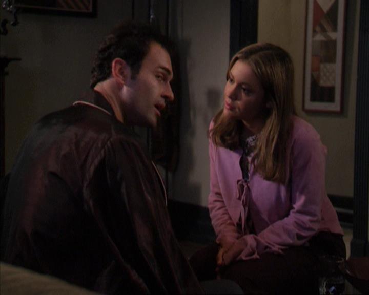 Charmed-Online-dot-net_309SleuthingWithTheEnemy1390.jpg