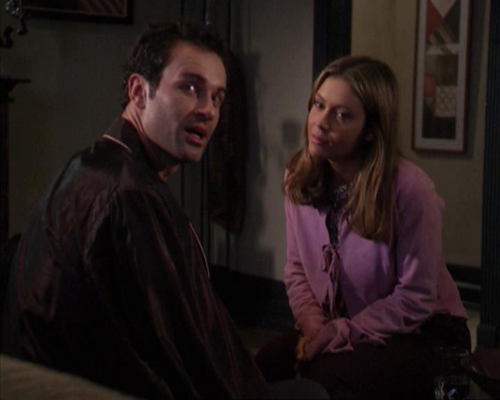 Charmed-Online-dot-net_309SleuthingWithTheEnemy1391.jpg