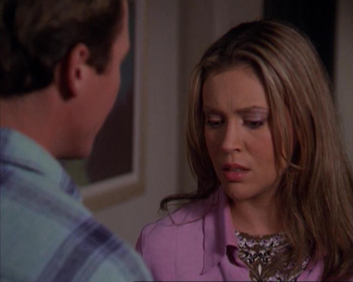 Charmed-Online-dot-net_309SleuthingWithTheEnemy1456.jpg