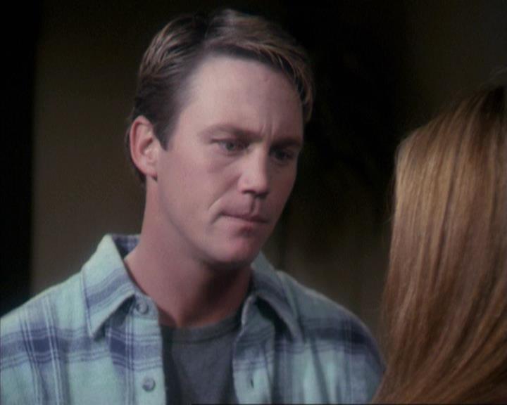 Charmed-Online-dot-net_309SleuthingWithTheEnemy1480.jpg