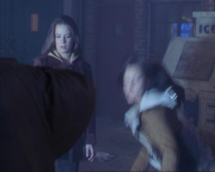 Charmed-Online-dot-net_309SleuthingWithTheEnemy1576.jpg