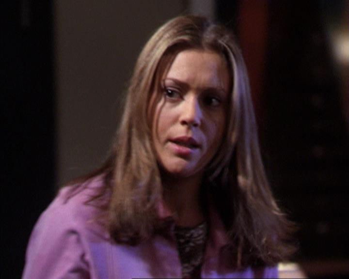 Charmed-Online-dot-net_309SleuthingWithTheEnemy1675.jpg