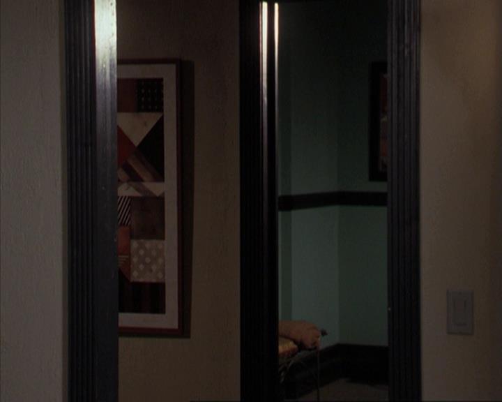 Charmed-Online-dot-net_309SleuthingWithTheEnemy1683.jpg Charmed-Online-dot-net_309SleuthingWithTheEnemy1683.jpg