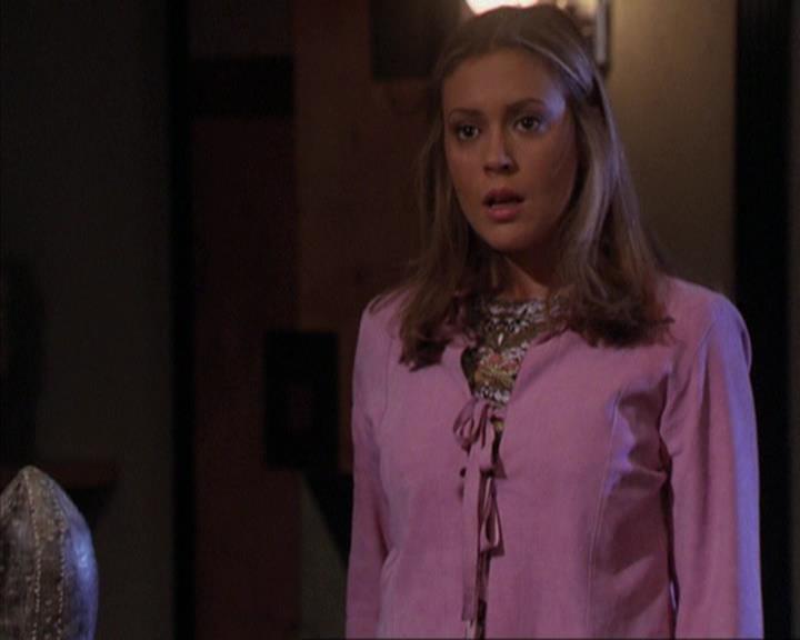 Charmed-Online-dot-net_309SleuthingWithTheEnemy1706.jpg