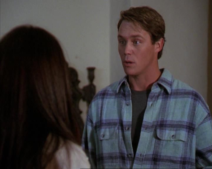 Charmed-Online-dot-net_309SleuthingWithTheEnemy1764.jpg