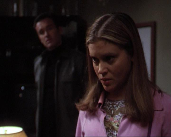 Charmed-Online-dot-net_309SleuthingWithTheEnemy1780.jpg