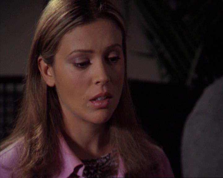 Charmed-Online-dot-net_309SleuthingWithTheEnemy1809.jpg