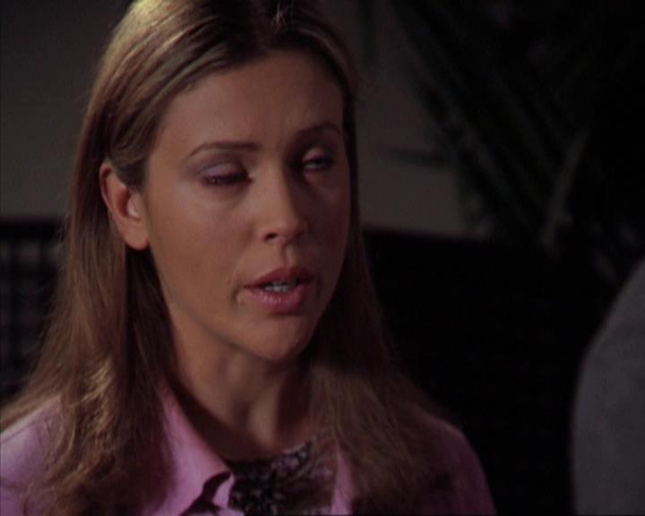 Charmed-Online-dot-net_309SleuthingWithTheEnemy1810.jpg