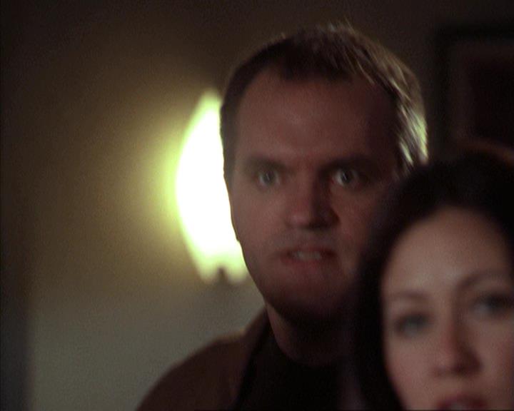 Charmed-Online-dot-net_309SleuthingWithTheEnemy1827.jpg