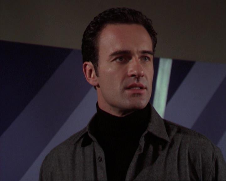 Charmed-Online-dot-net_309SleuthingWithTheEnemy1828.jpg