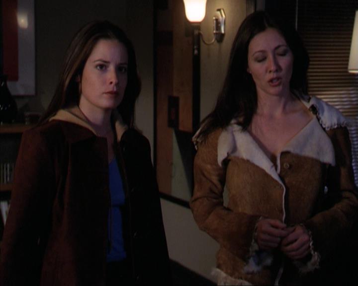 Charmed-Online-dot-net_309SleuthingWithTheEnemy1850.jpg