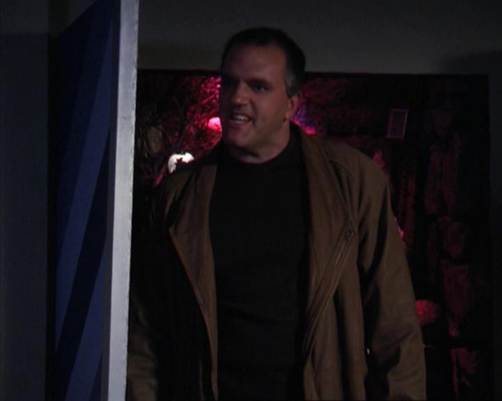 Charmed-Online-dot-net_309SleuthingWithTheEnemy1854.jpg