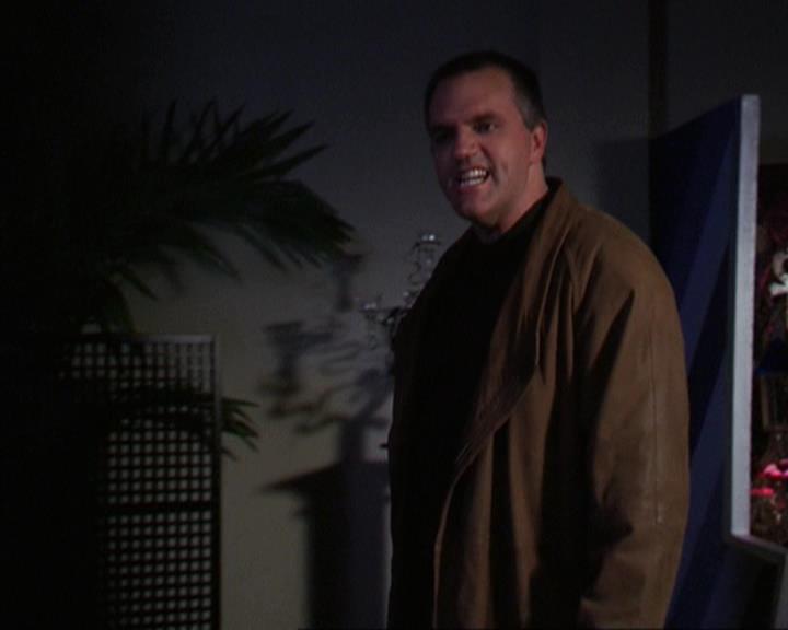 Charmed-Online-dot-net_309SleuthingWithTheEnemy1866.jpg