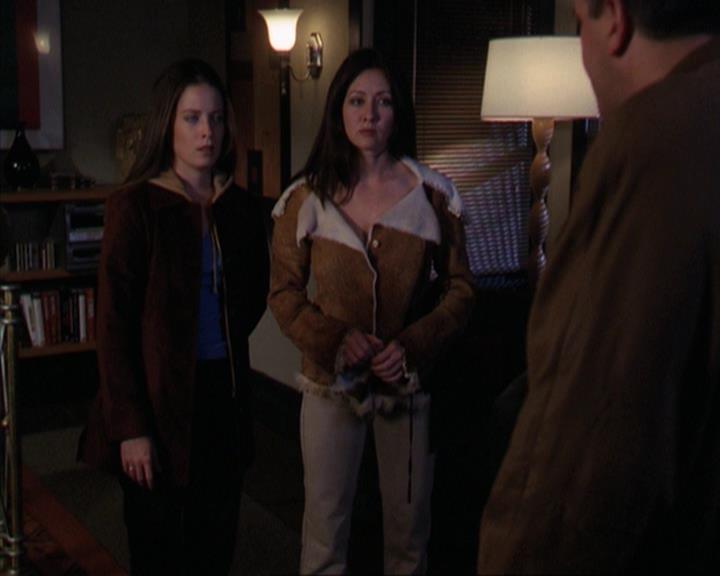 Charmed-Online-dot-net_309SleuthingWithTheEnemy1869.jpg