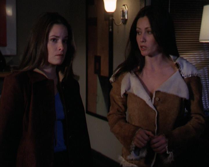 Charmed-Online-dot-net_309SleuthingWithTheEnemy1878.jpg