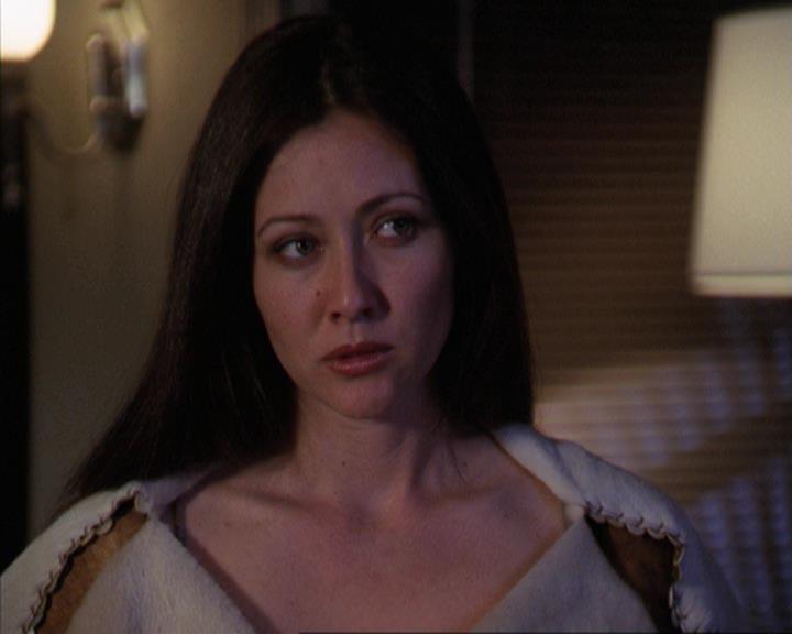 Charmed-Online-dot-net_309SleuthingWithTheEnemy1881.jpg