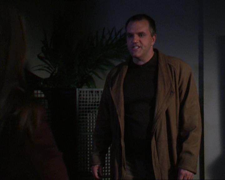 Charmed-Online-dot-net_309SleuthingWithTheEnemy1884.jpg
