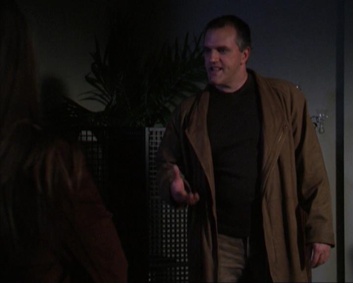 Charmed-Online-dot-net_309SleuthingWithTheEnemy1915.jpg
