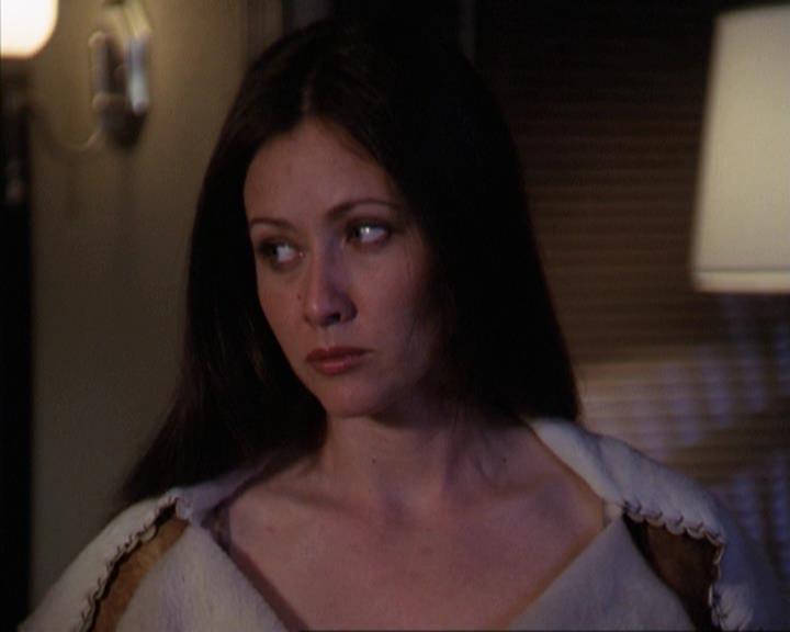 Charmed-Online-dot-net_309SleuthingWithTheEnemy1918.jpg
