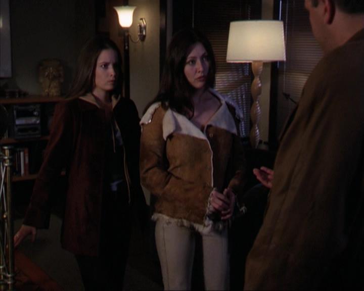Charmed-Online-dot-net_309SleuthingWithTheEnemy1920.jpg