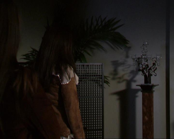 Charmed-Online-dot-net_309SleuthingWithTheEnemy1926.jpg