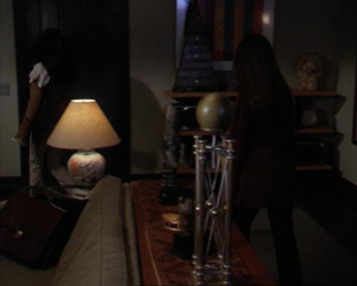 Charmed-Online-dot-net_309SleuthingWithTheEnemy1935.jpg Charmed-Online-dot-net_309SleuthingWithTheEnemy1935.jpg