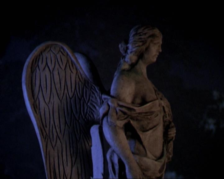 Charmed-Online-dot-net_309SleuthingWithTheEnemy1936.jpg Charmed-Online-dot-net_309SleuthingWithTheEnemy1936.jpg