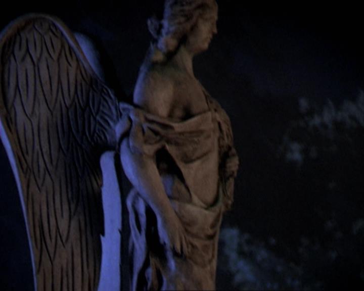 Charmed-Online-dot-net_309SleuthingWithTheEnemy1937.jpg Charmed-Online-dot-net_309SleuthingWithTheEnemy1937.jpg