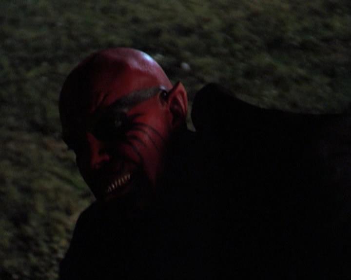 Charmed-Online-dot-net_309SleuthingWithTheEnemy1955.jpg