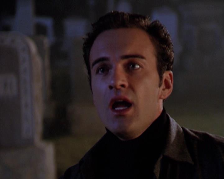 Charmed-Online-dot-net_309SleuthingWithTheEnemy2001.jpg