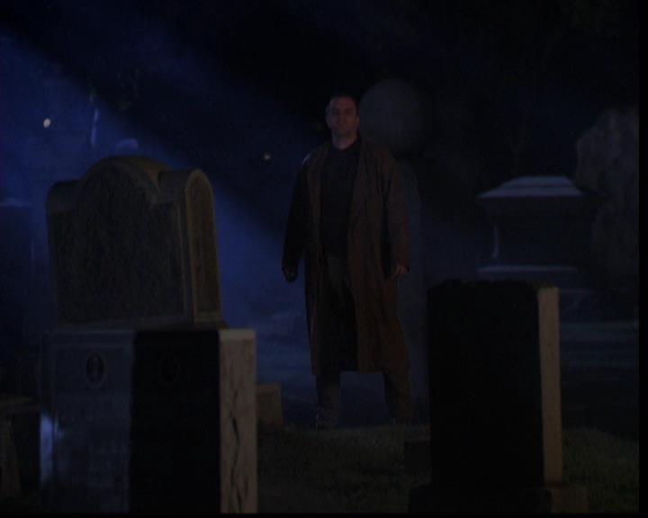Charmed-Online-dot-net_309SleuthingWithTheEnemy2075.jpg