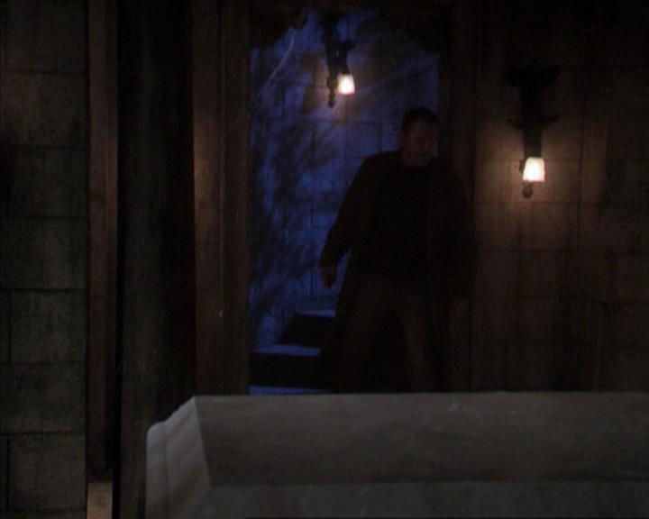Charmed-Online-dot-net_309SleuthingWithTheEnemy2130.jpg
