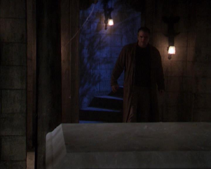 Charmed-Online-dot-net_309SleuthingWithTheEnemy2131.jpg