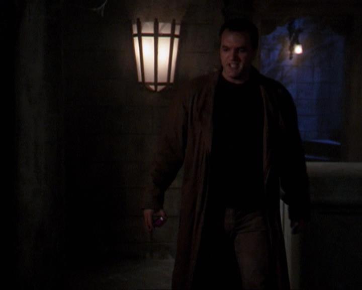 Charmed-Online-dot-net_309SleuthingWithTheEnemy2139.jpg