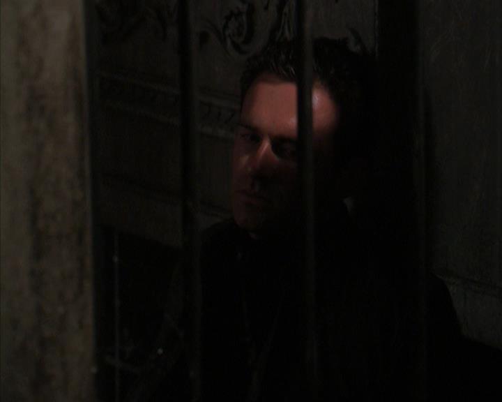 Charmed-Online-dot-net_309SleuthingWithTheEnemy2140.jpg
