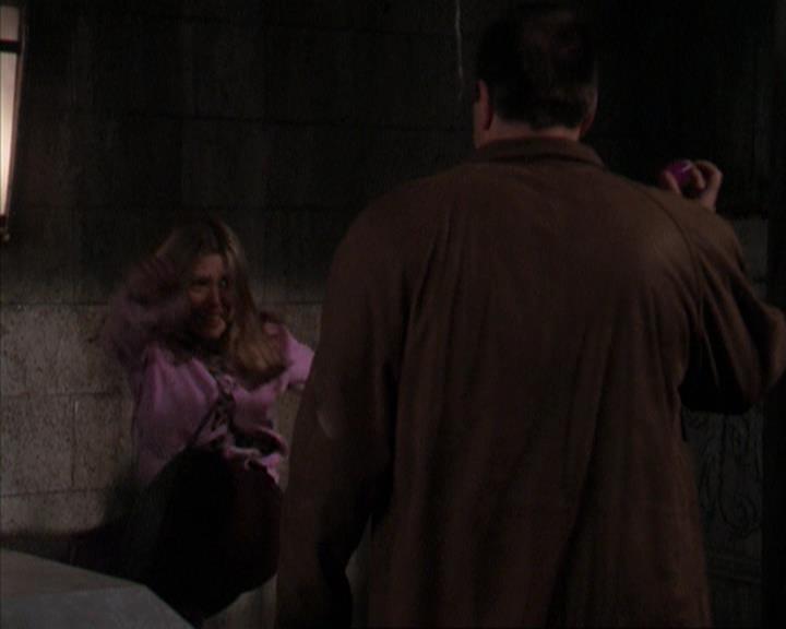 Charmed-Online-dot-net_309SleuthingWithTheEnemy2148.jpg Charmed-Online-dot-net_309SleuthingWithTheEnemy2148.jpg