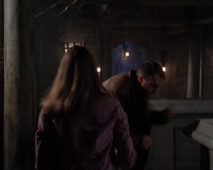 Charmed-Online-dot-net_309SleuthingWithTheEnemy2154.jpg Charmed-Online-dot-net_309SleuthingWithTheEnemy2154.jpg