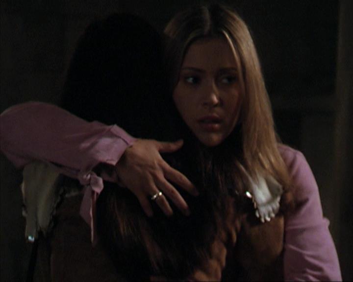 Charmed-Online-dot-net_309SleuthingWithTheEnemy2293.jpg