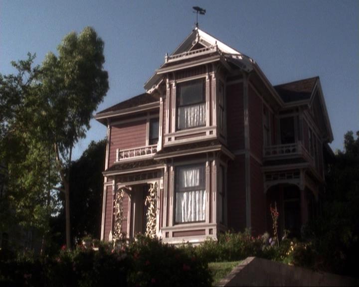 Charmed-Online-dot-net_309SleuthingWithTheEnemy2301.jpg