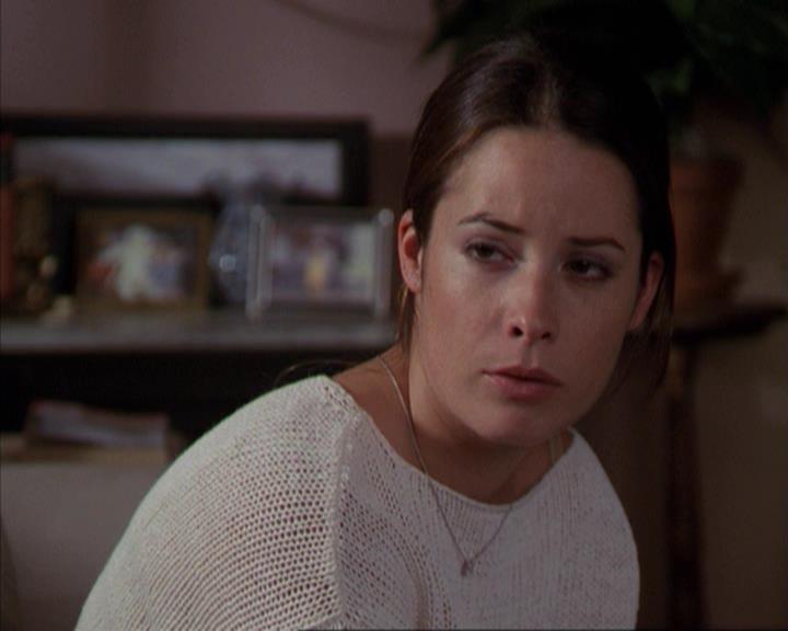 Charmed-Online-dot-net_309SleuthingWithTheEnemy2362.jpg