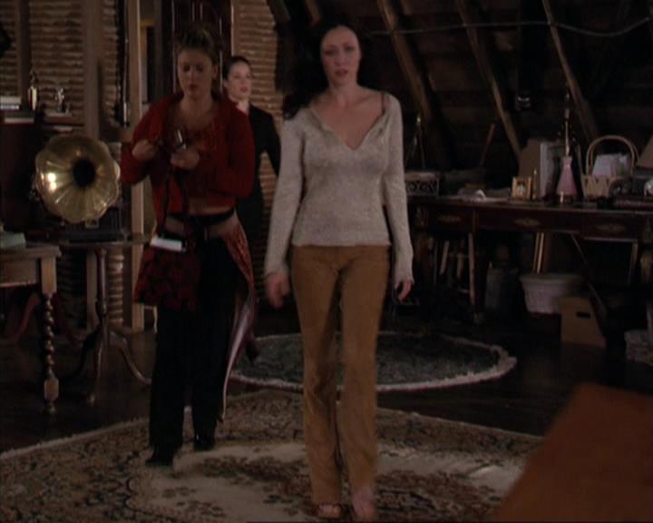 Charmed-Online-dot-309CoyotePiper1460.jpg