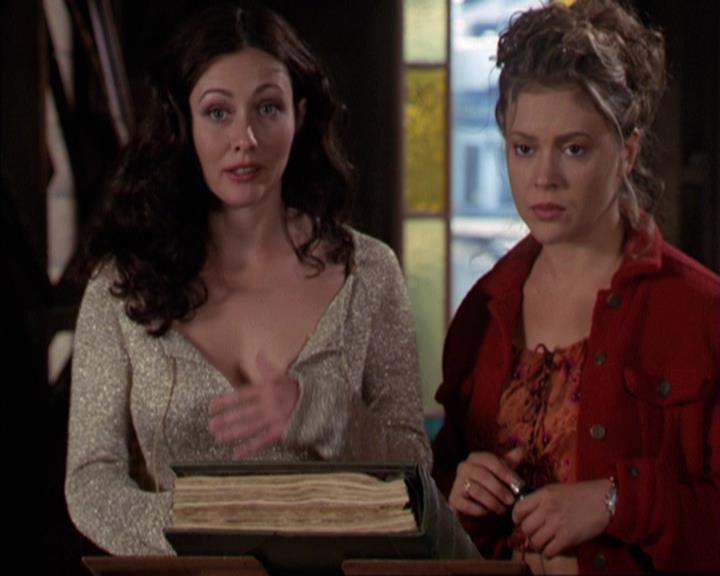 Charmed-Online-dot-309CoyotePiper1465.jpg